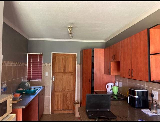 2 BEDROOM TOWNHOUSE FOR SALE IN TWEE RIVIERE LIFESTYLE ESTATE